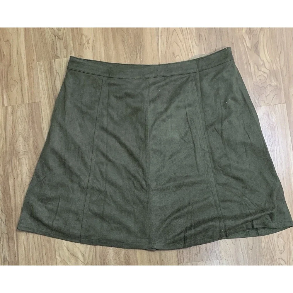 N/A green faux